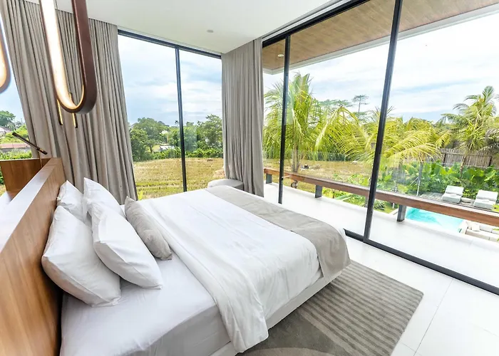 Brand New Jade Luxury 5br - Private Pool Jacuzzi And Rooftop In Berawa * Canggu