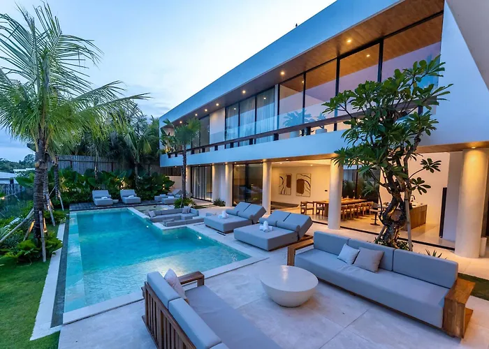 Brand New Jade Luxury 5br - Private Pool Jacuzzi And Rooftop In Berawa * Canggu