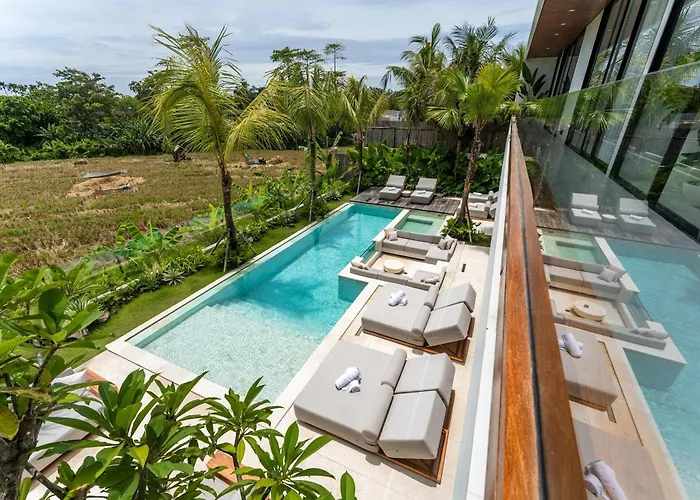 Brand New Jade Luxury 5br - Private Pool Jacuzzi And Rooftop In Berawa * Canggu