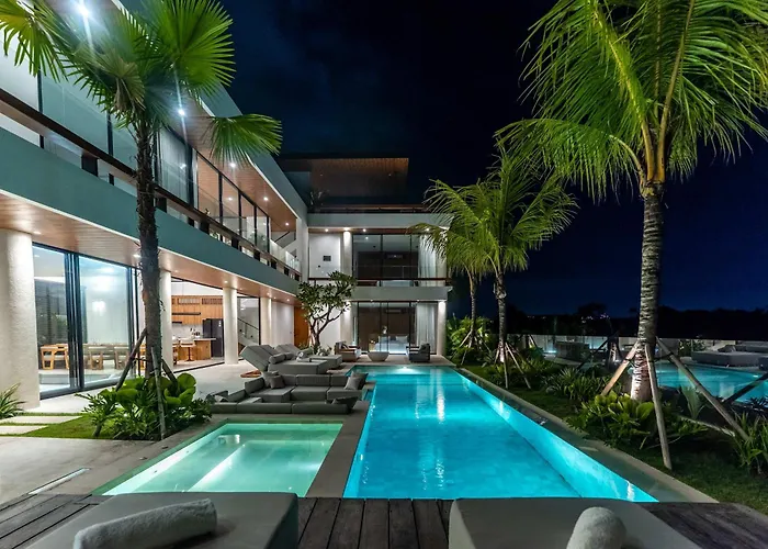 Villa Brand New Jade Luxury 5br - Private Pool Jacuzzi And Rooftop In Berawa *