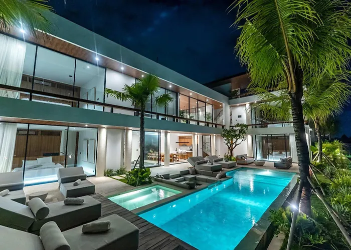 Brand New Jade Luxury 5br - Private Pool Jacuzzi And Rooftop In Berawa Villa
