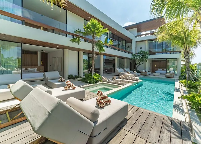 Villa Brand New Jade Luxury 5br - Private Pool Jacuzzi And Rooftop In Berawa *
