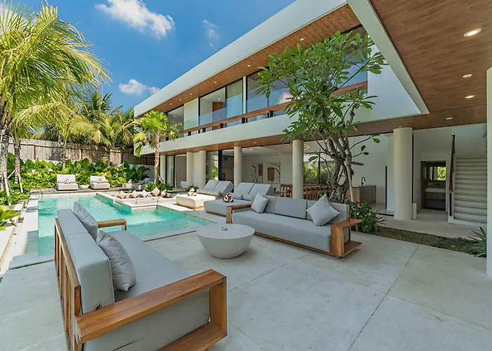 Brand New Jade Luxury 5br - Private Pool Jacuzzi And Rooftop In Berawa * Canggu