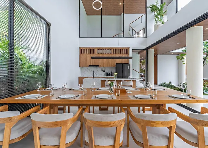 Brand New Jade Luxury 5br - Private Pool Jacuzzi And Rooftop In Berawa Villa Canggu