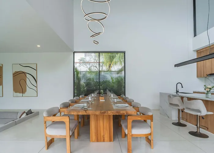 Villa Brand New Jade Luxury 5br - Private Pool Jacuzzi And Rooftop In Berawa