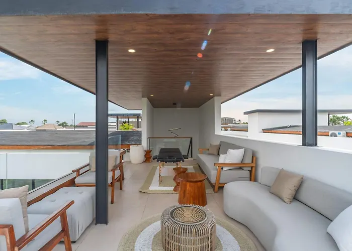 Villa Brand New Jade Luxury 5br - Private Pool Jacuzzi And Rooftop In Berawa *