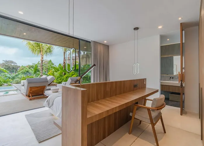 Brand New Jade Luxury 5br - Private Pool Jacuzzi And Rooftop In Berawa Villa Canggu