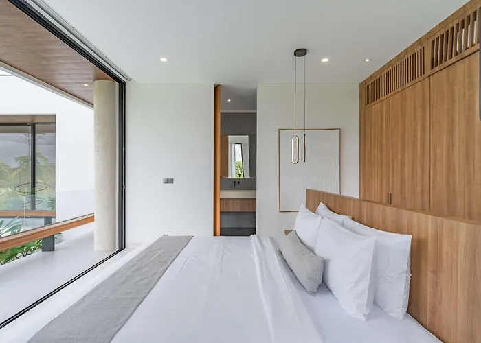 Brand New Jade Luxury 5br - Private Pool Jacuzzi And Rooftop In Berawa Villa *