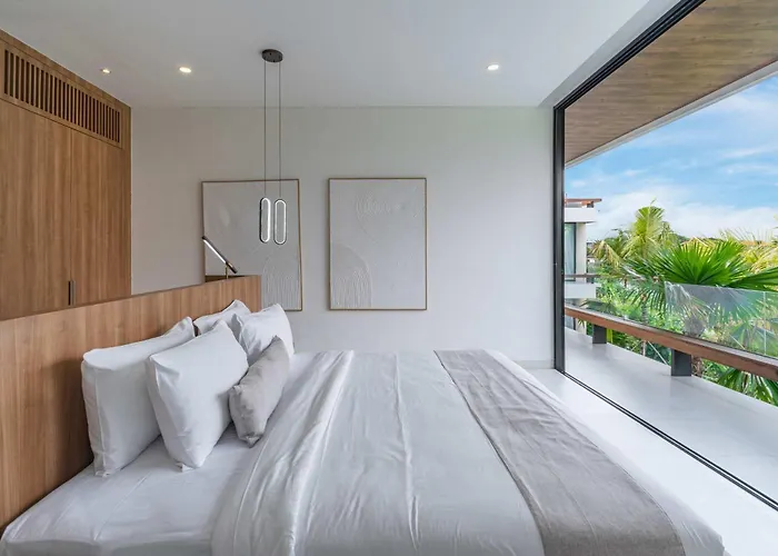 Brand New Jade Luxury 5br - Private Pool Jacuzzi And Rooftop In Berawa * Canggu