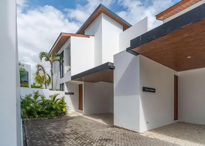 Brand New Jade Luxury 5br - Private Pool Jacuzzi And Rooftop In Berawa *